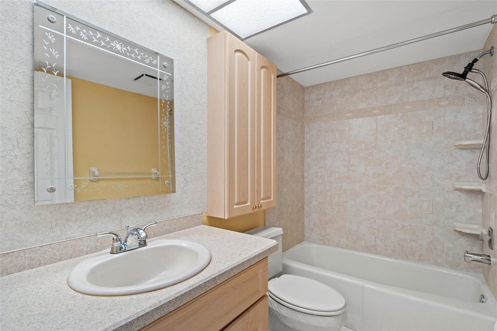 SAND PEBBLE POINTE CONDO 01 - Residential Lease