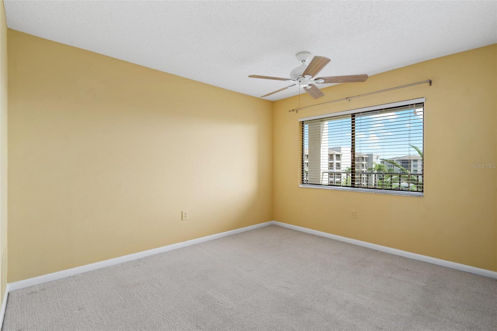 SAND PEBBLE POINTE CONDO 01 - Residential Lease