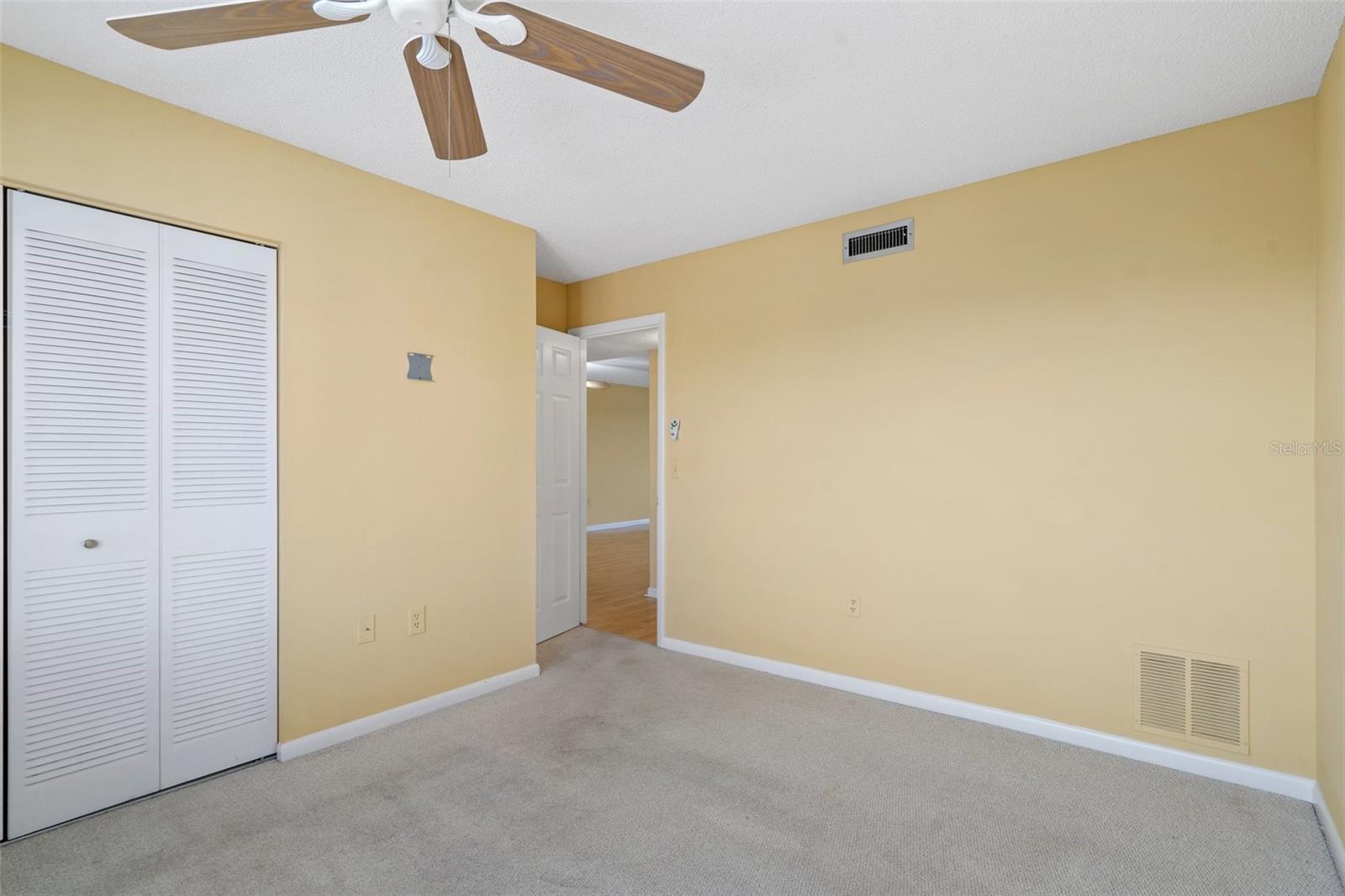 SAND PEBBLE POINTE CONDO 01 - Residential Lease