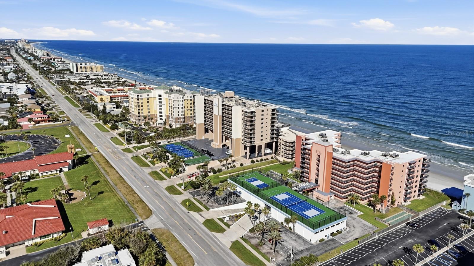 SUNRISE CONDO - Residential