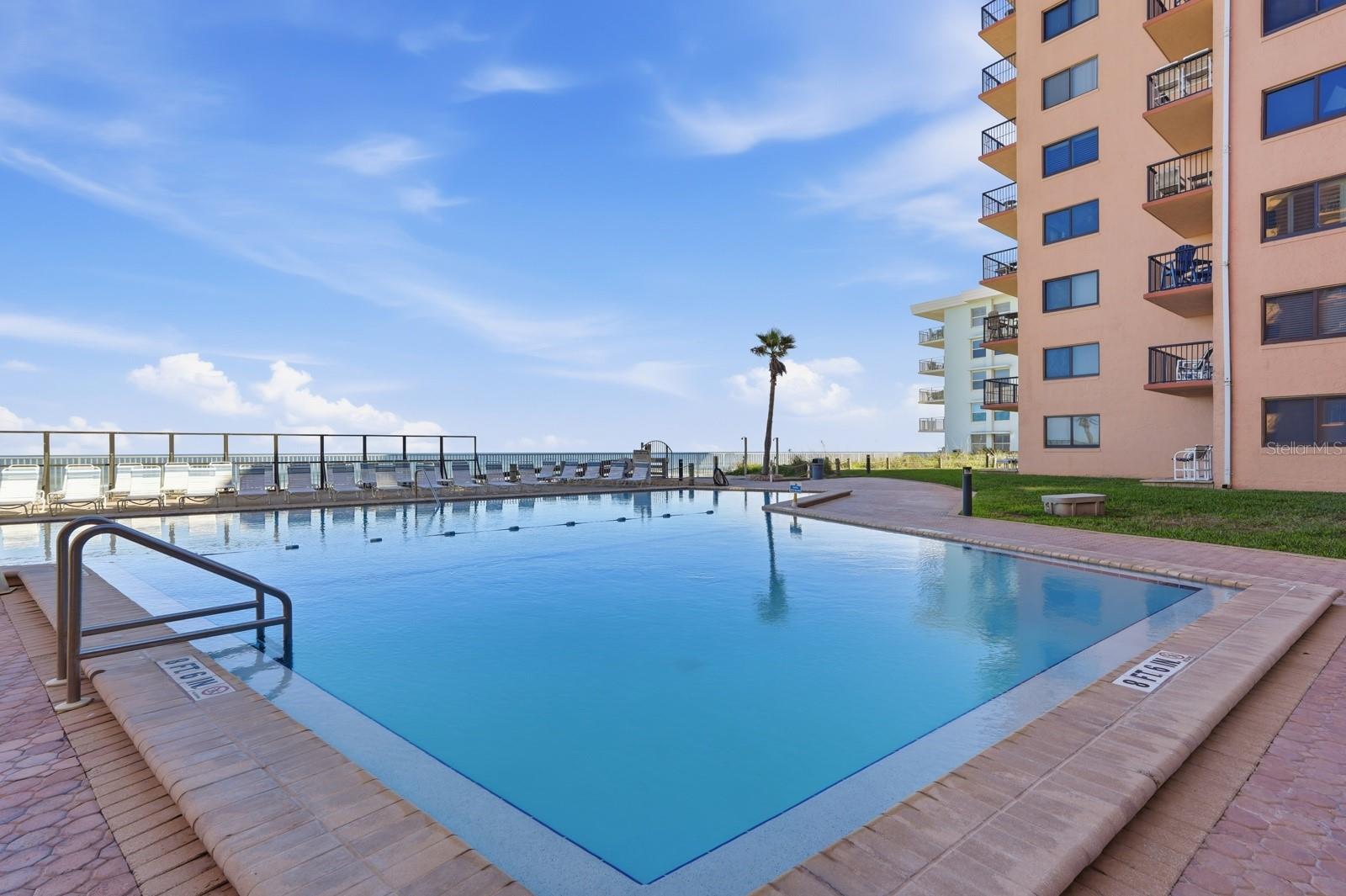 SUNRISE CONDO - Residential