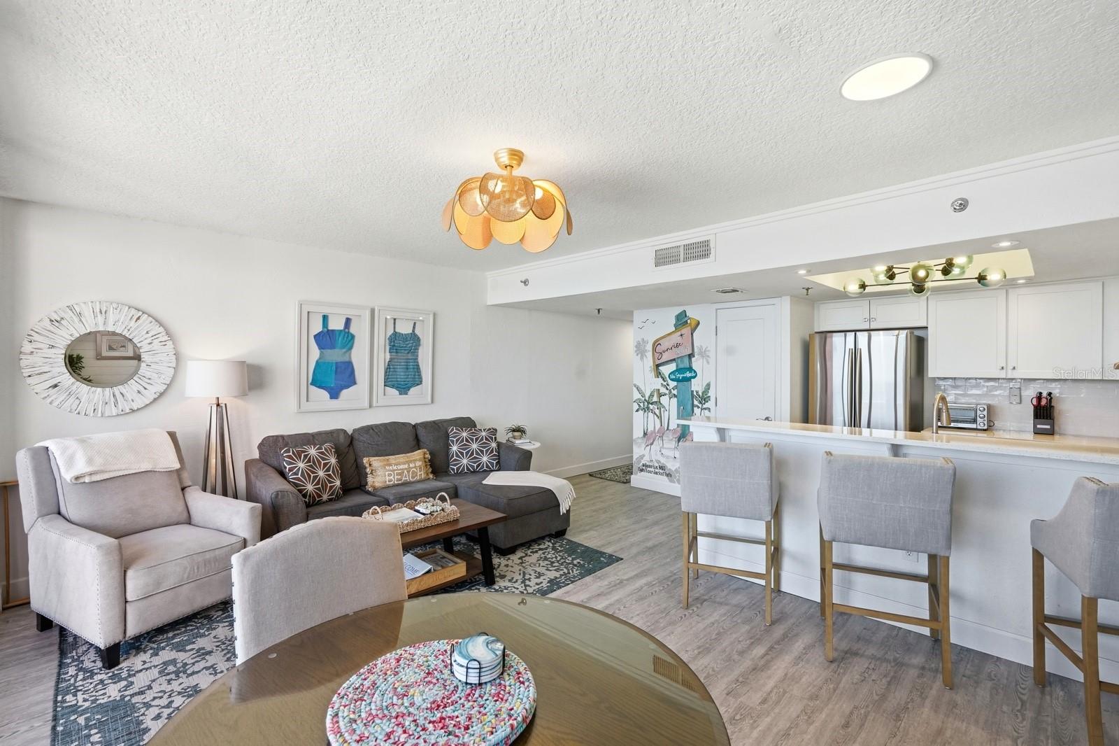 SUNRISE CONDO - Residential