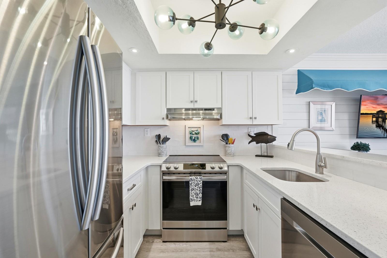 SUNRISE CONDO - Residential