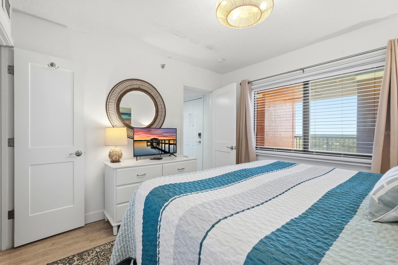 SUNRISE CONDO - Residential