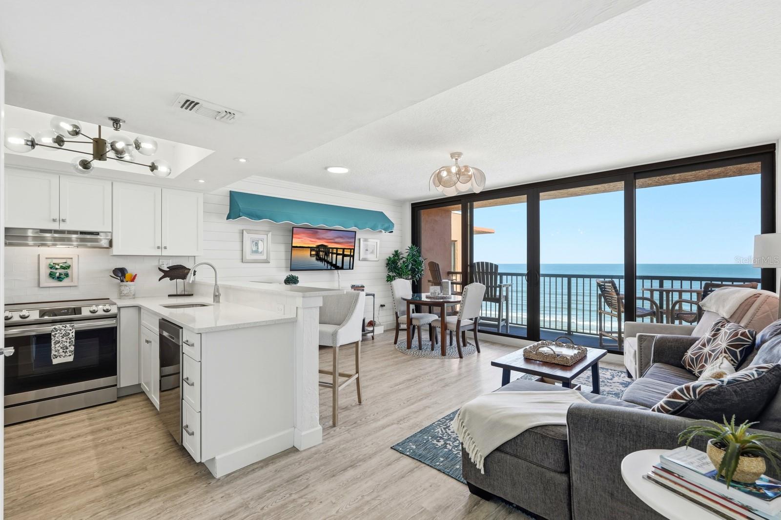 SUNRISE CONDO - Residential