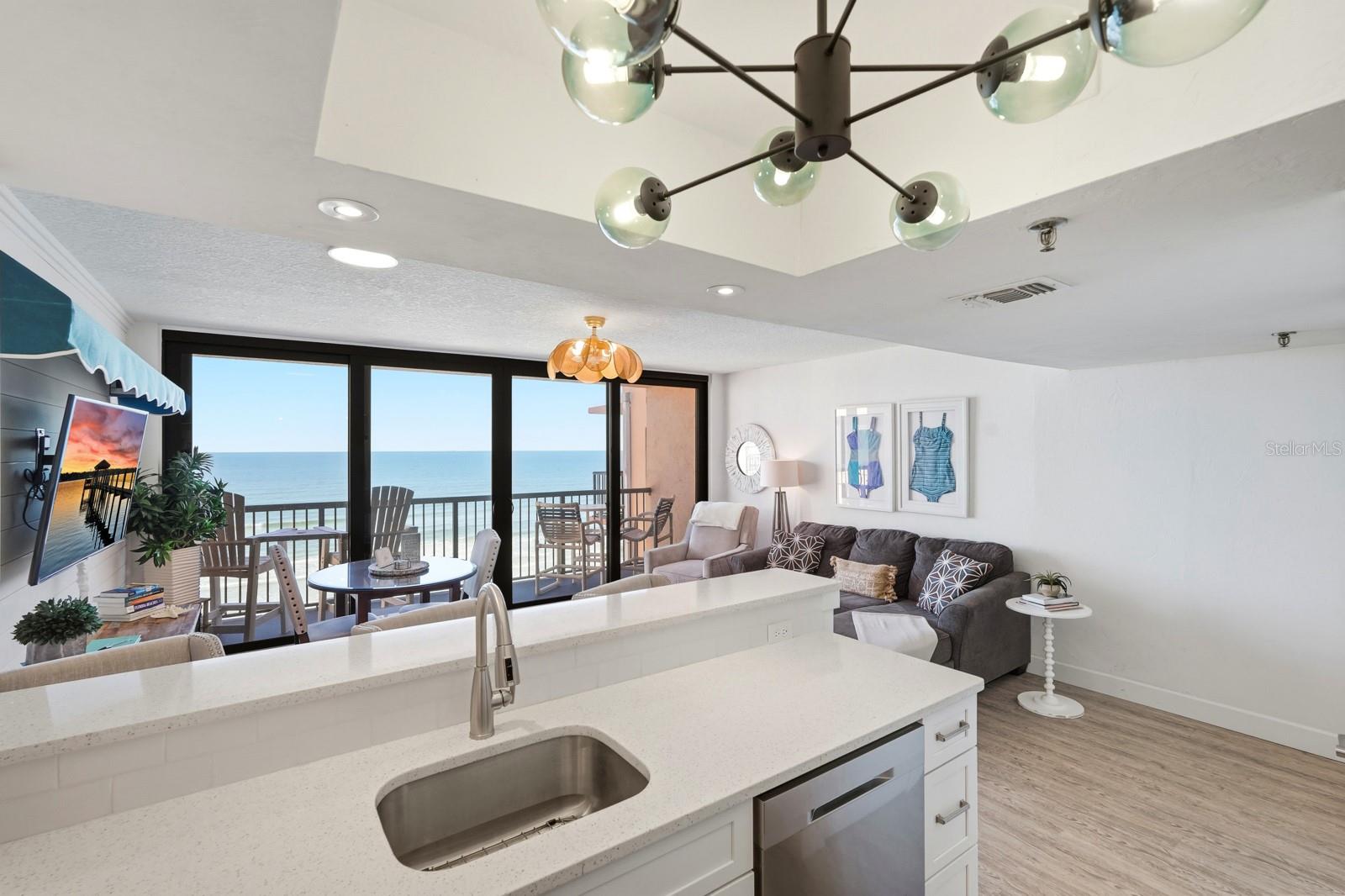 SUNRISE CONDO - Residential