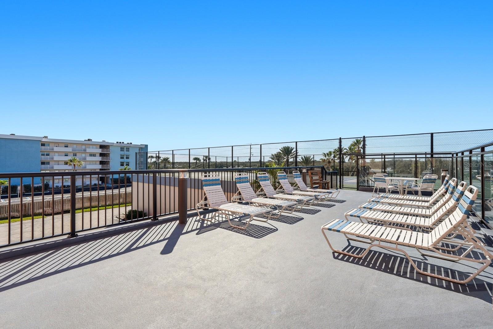 SUNRISE CONDO - Residential