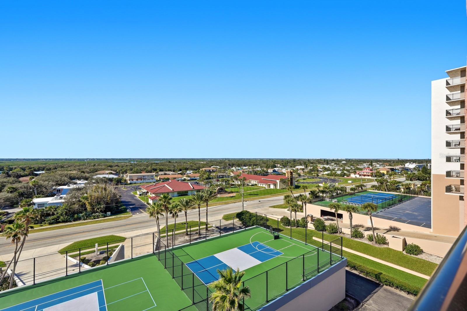 SUNRISE CONDO - Residential