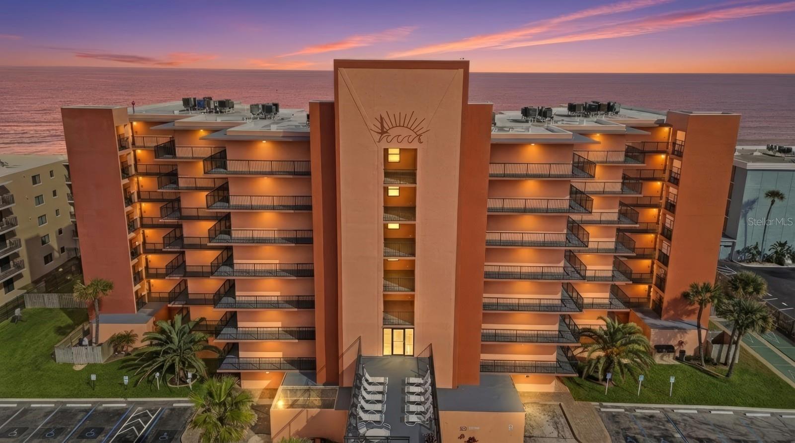 SUNRISE CONDO - Residential