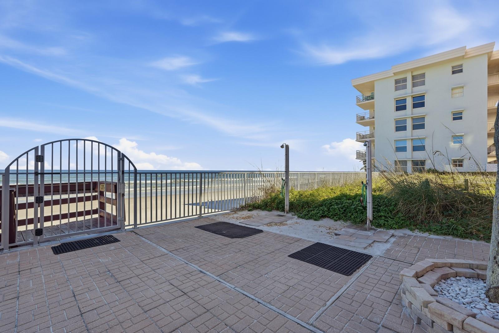 SUNRISE CONDO - Residential