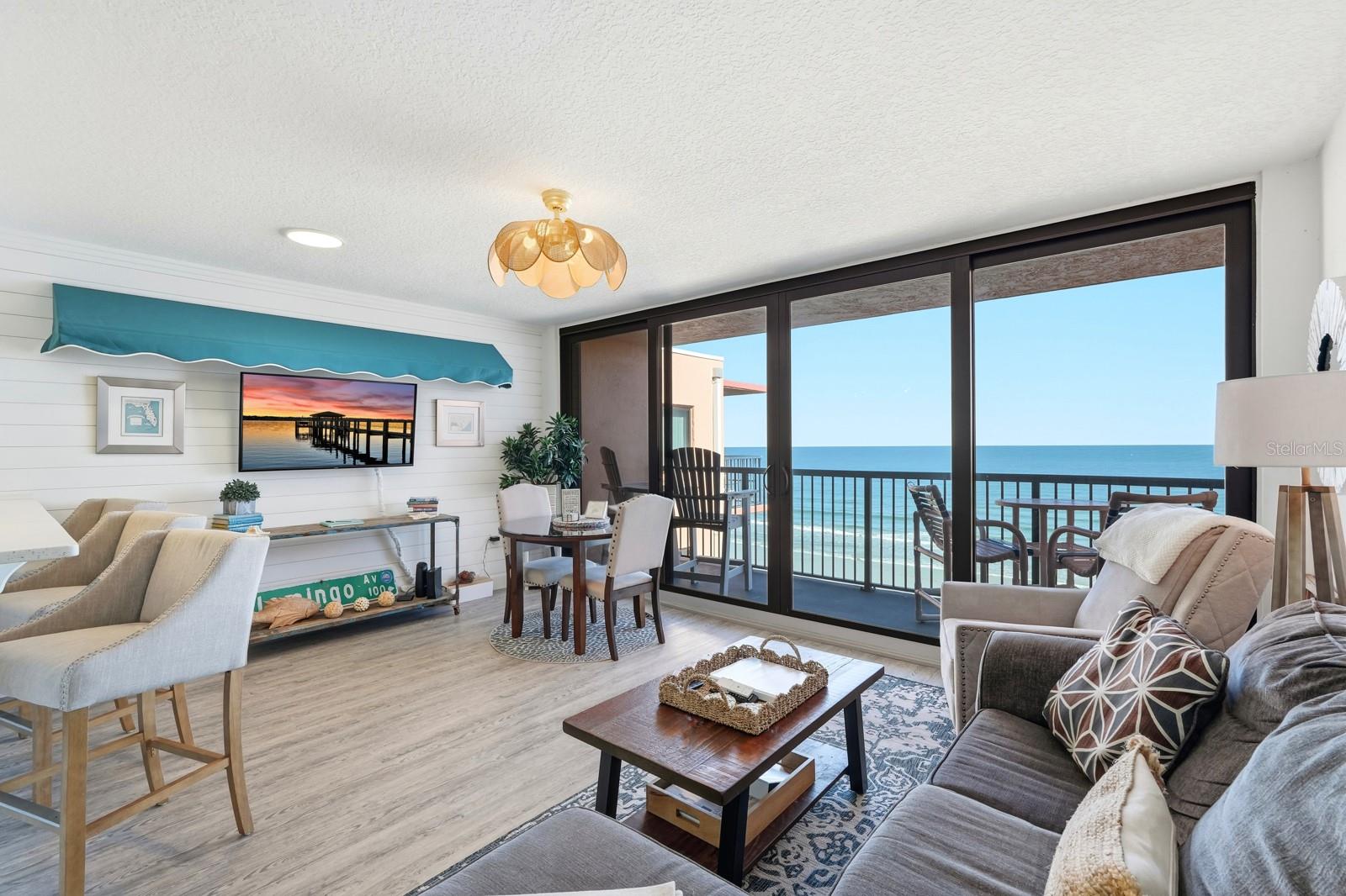 SUNRISE CONDO - Residential