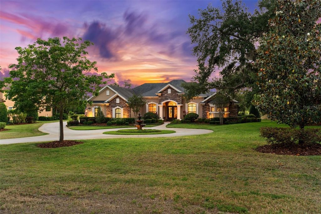 Photo of 10614 Low Oak Ter, Thonotosassa, FL 33592 (MLS # TB8377759)