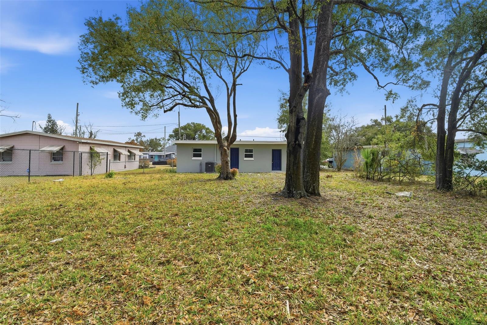 BUNCHE MANOR - Residential Income