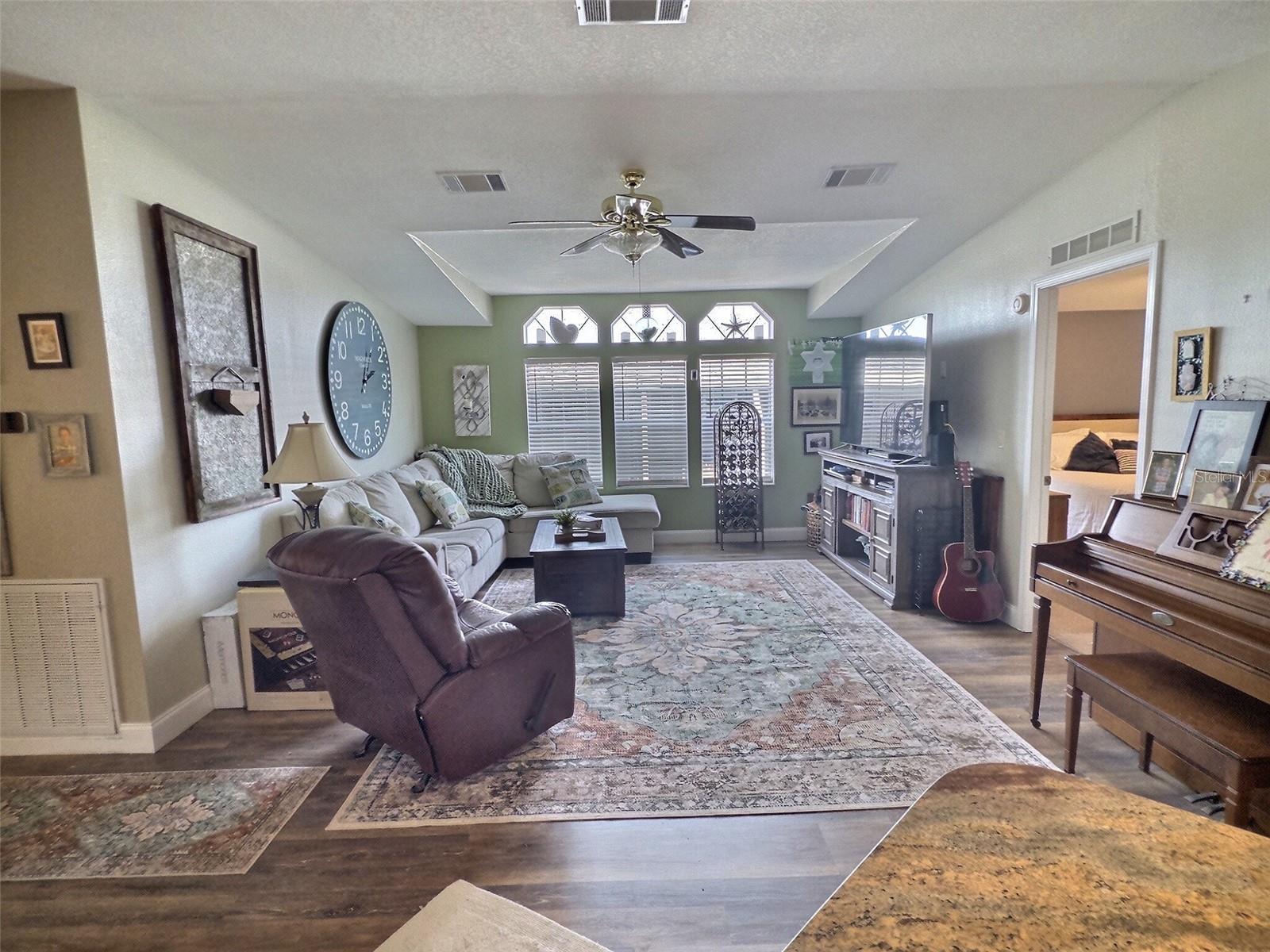 PALM HILL MOBILE HOME PARK UNREC - Residential