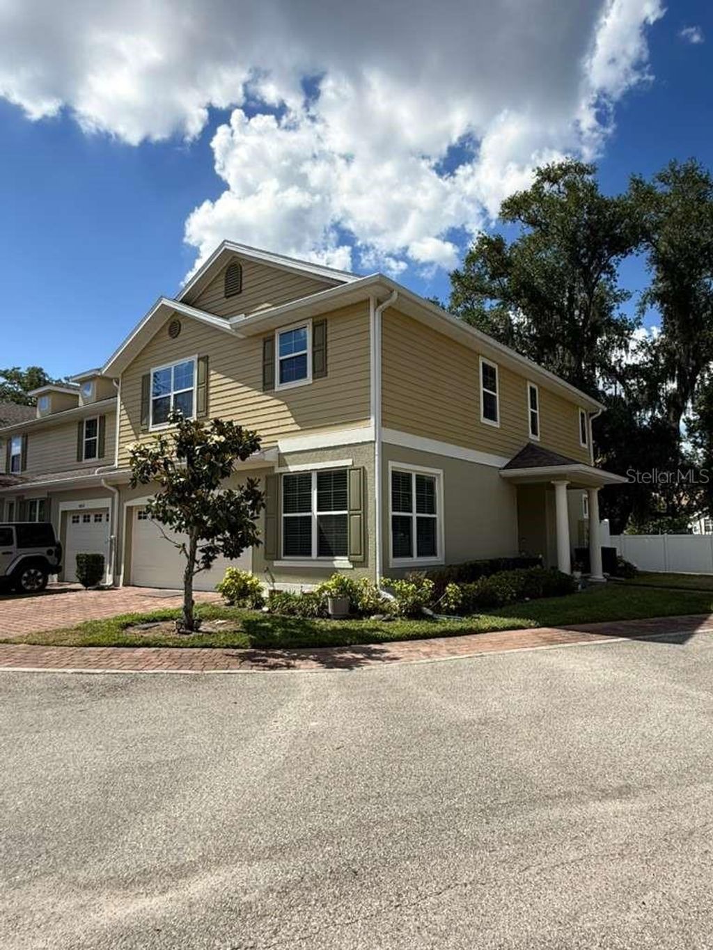 Photo of 4800 Poolside Drive, Saint Cloud, FL 34769 (MLS # S5148979)
