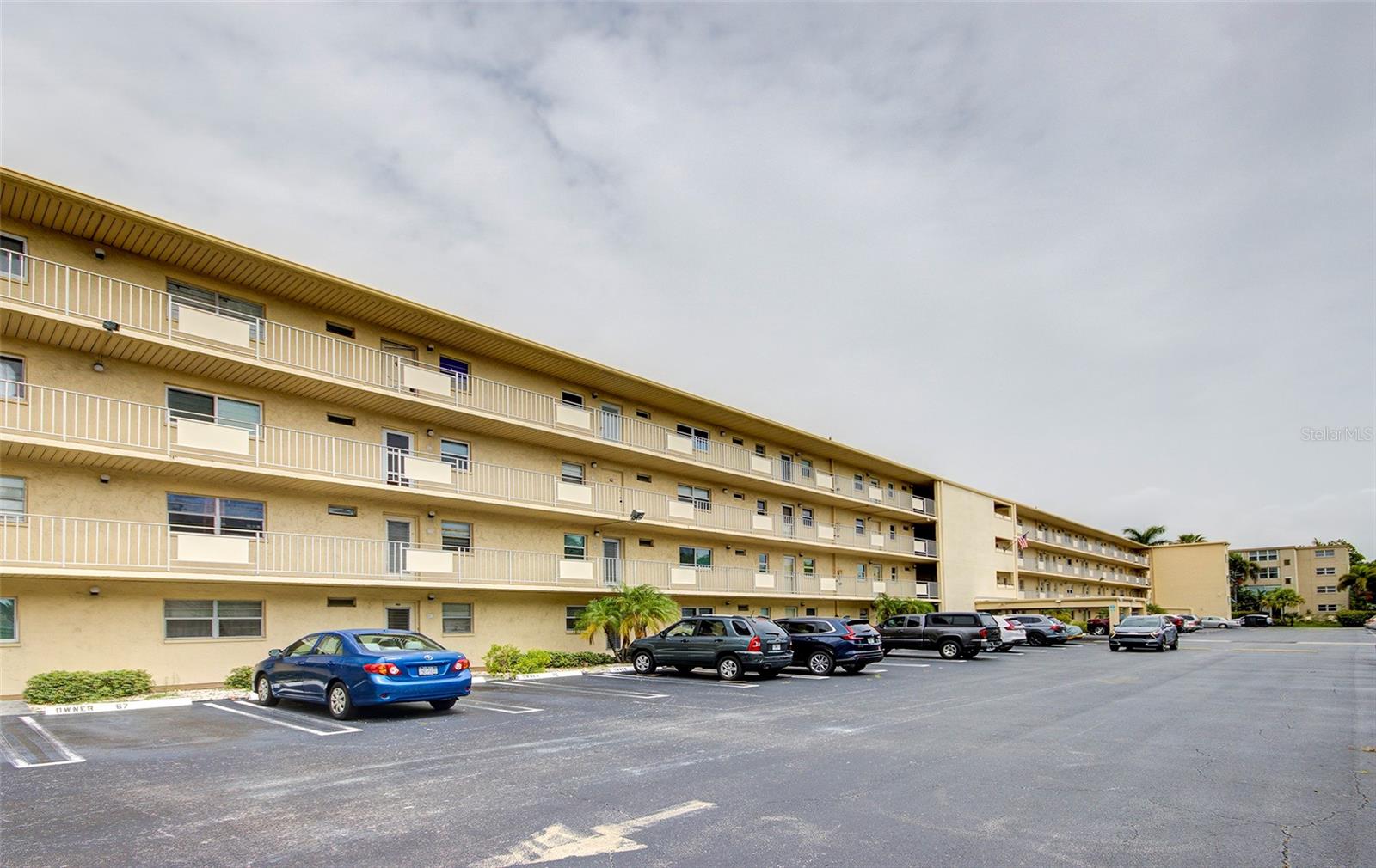 2615 NE 3RD COURT 416