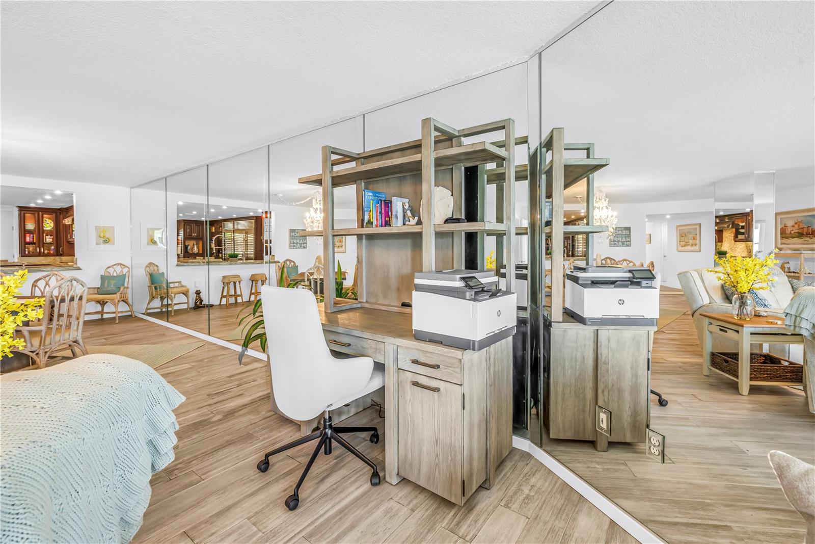 SILVER SANDS BEACH & RACQUET CLUB - Residential