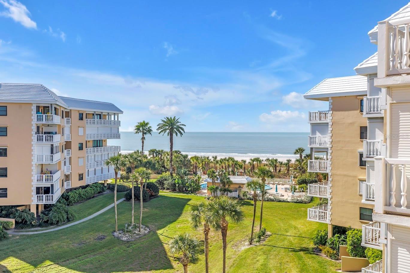 SILVER SANDS BEACH & RACQUET CLUB - Residential