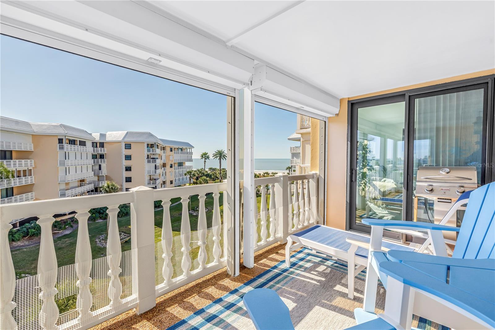 SILVER SANDS BEACH & RACQUET CLUB - Residential