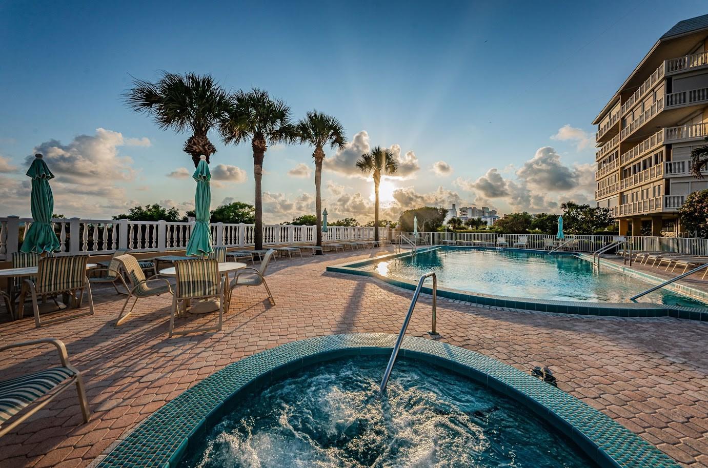 SILVER SANDS BEACH & RACQUET CLUB - Residential