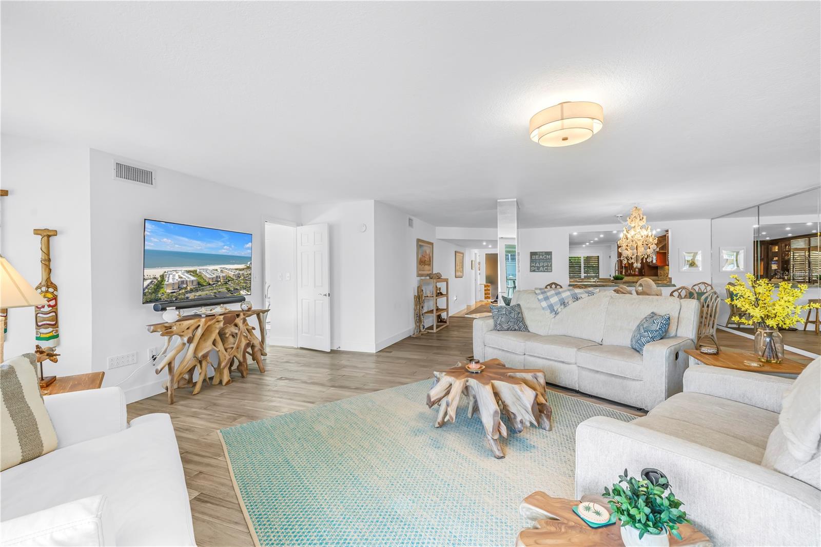 SILVER SANDS BEACH & RACQUET CLUB - Residential