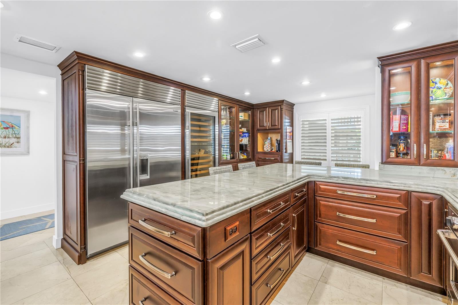 SILVER SANDS BEACH & RACQUET CLUB - Residential