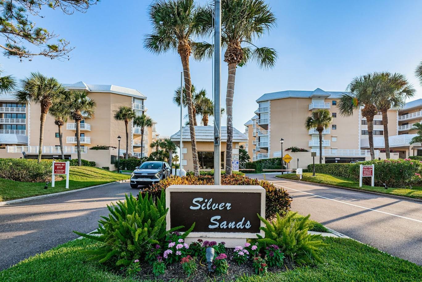 SILVER SANDS BEACH & RACQUET CLUB - Residential