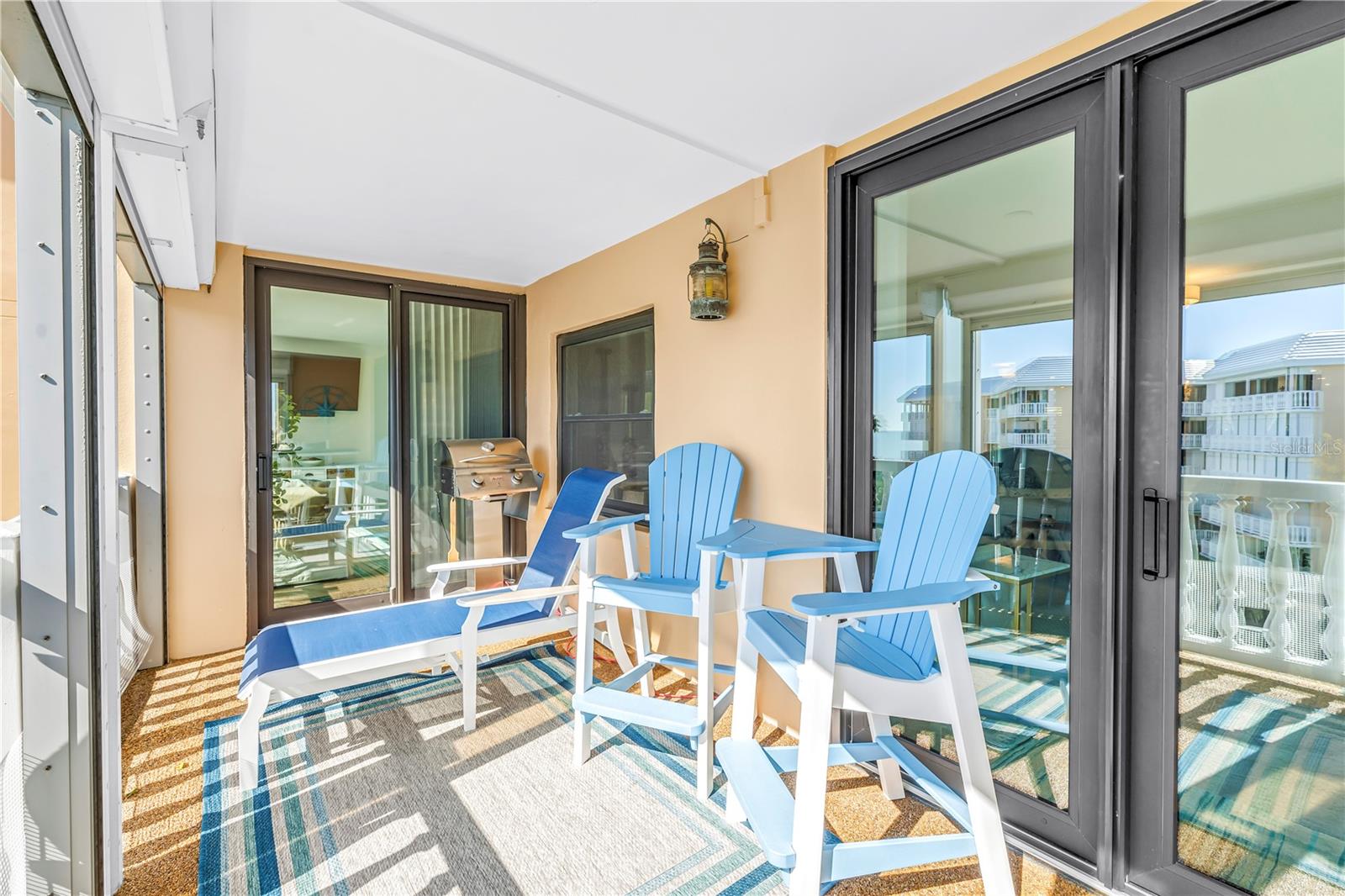 SILVER SANDS BEACH & RACQUET CLUB - Residential