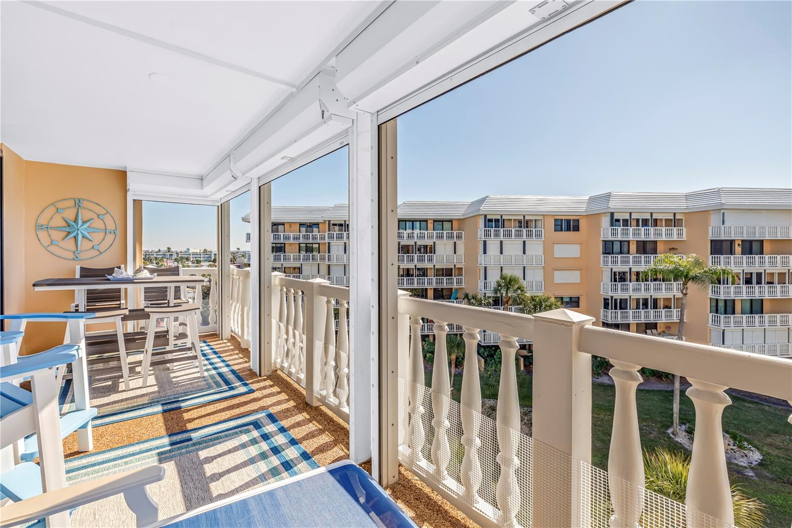 SILVER SANDS BEACH & RACQUET CLUB - Residential