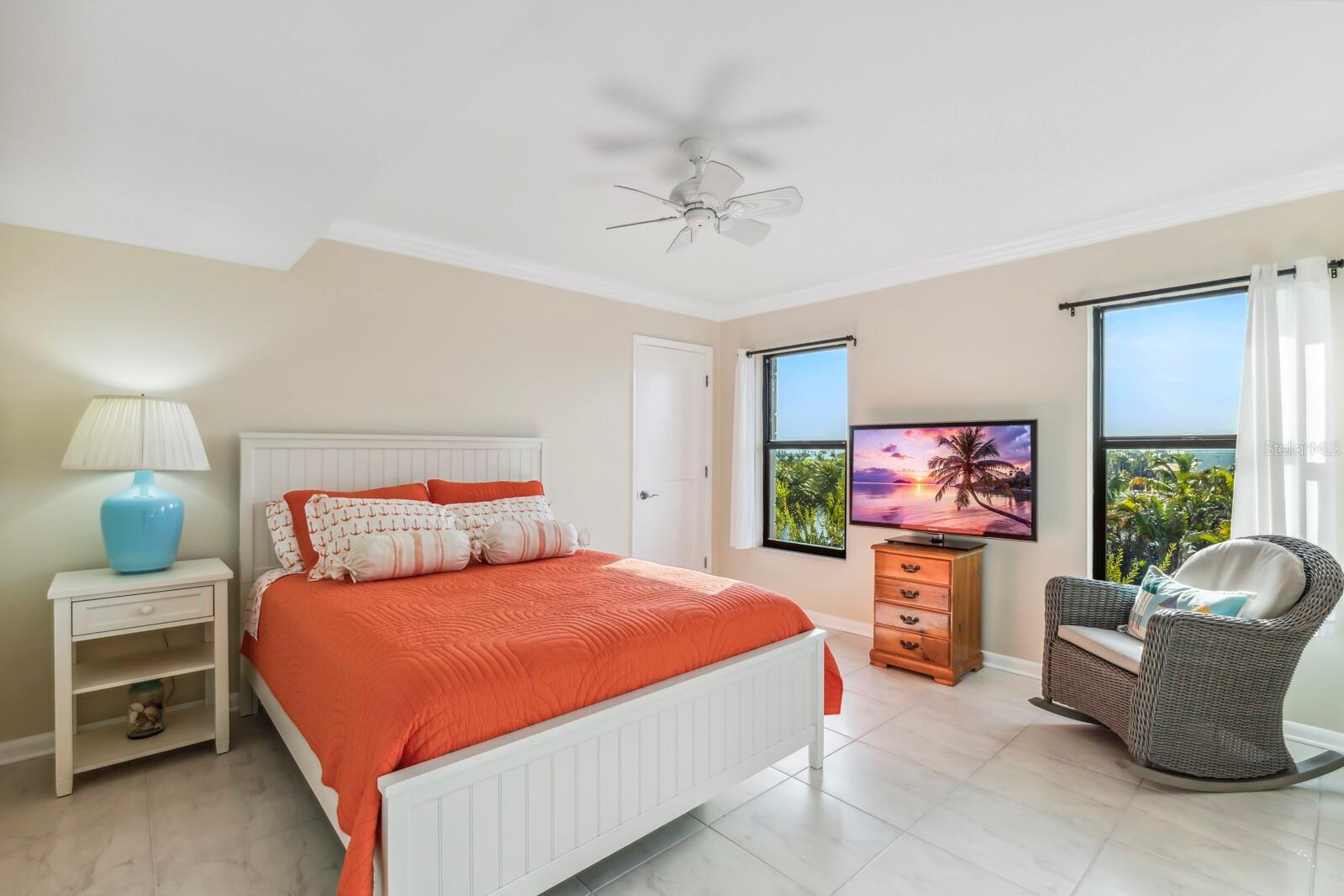 SILVER KING CONDO PH 1 - Residential