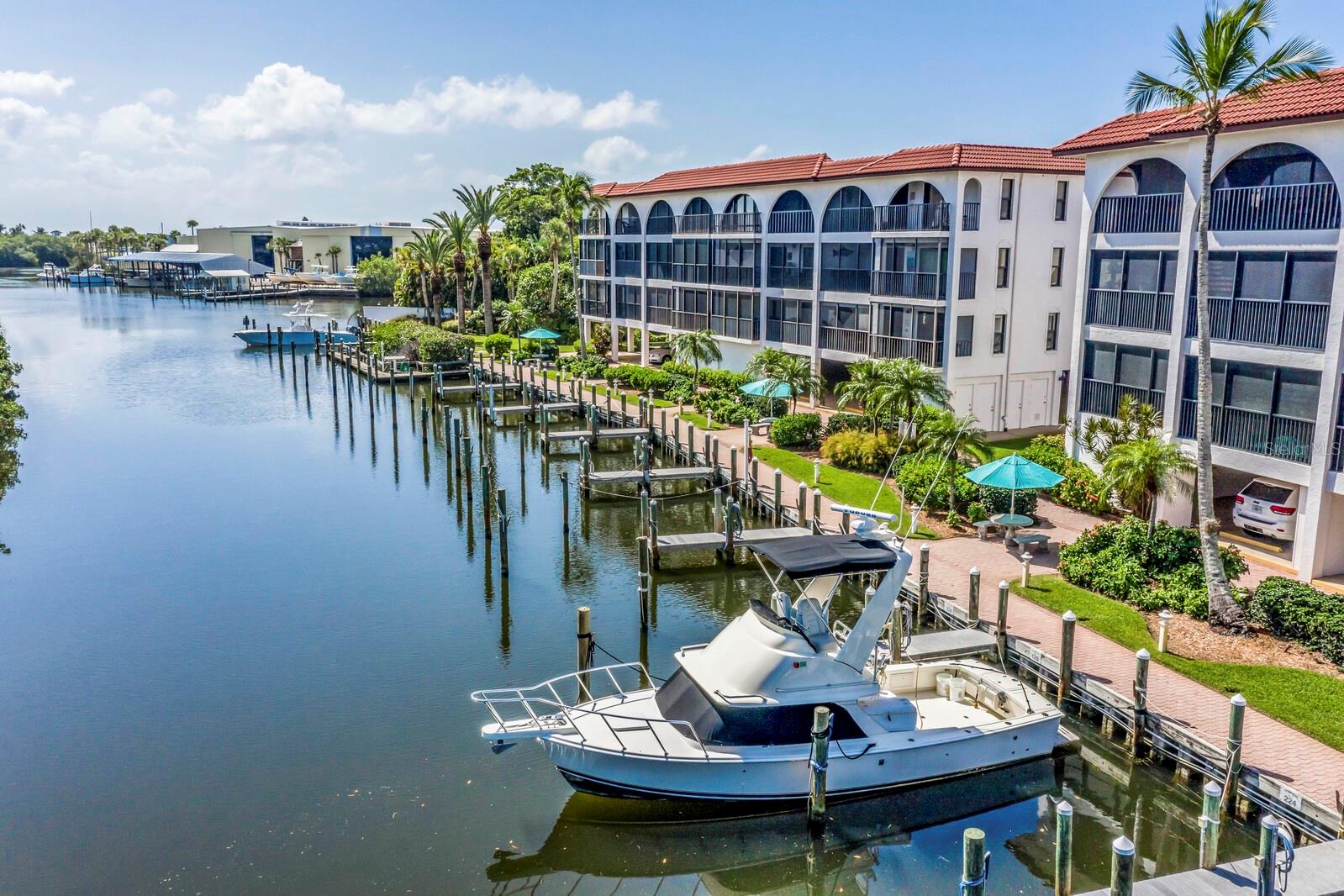 SILVER KING CONDO PH 1 - Residential