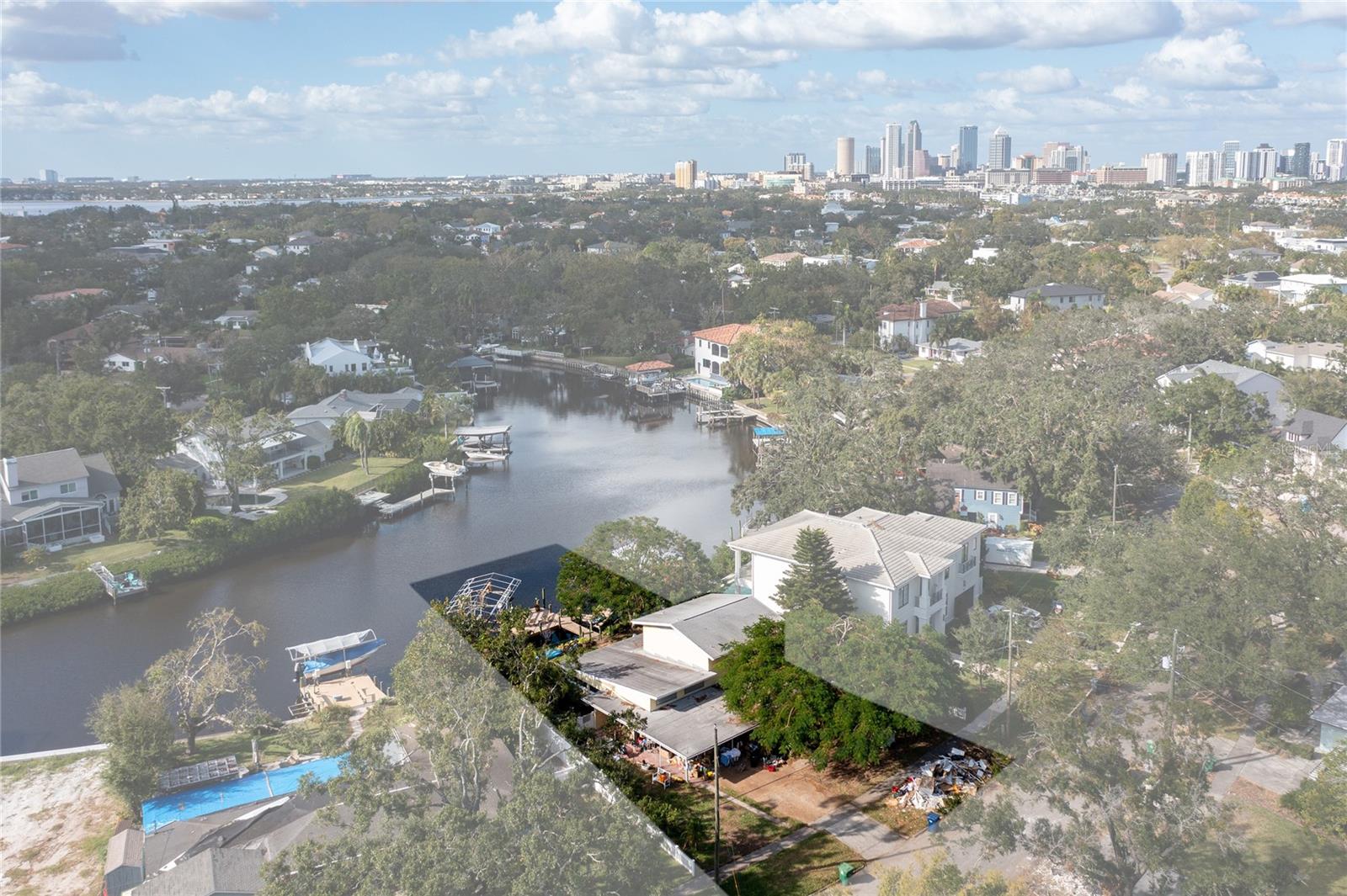 DAVIS ISLANDS PB10 PG52 TO 57 - Residential