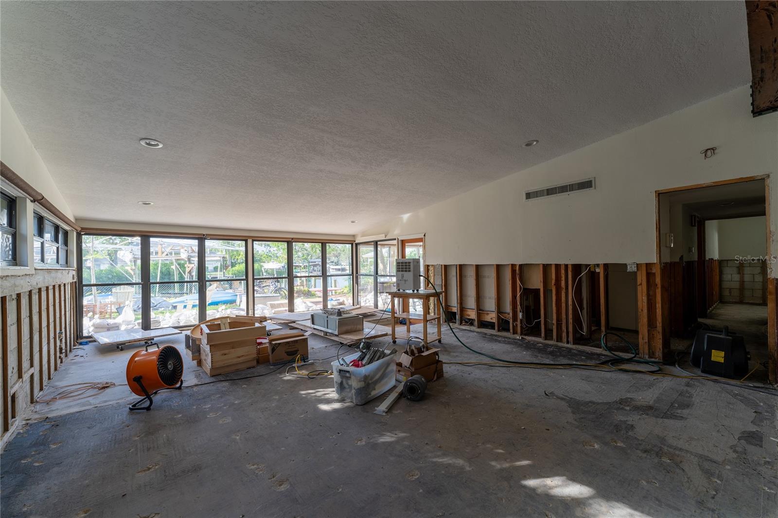 DAVIS ISLANDS PB10 PG52 TO 57 - Residential