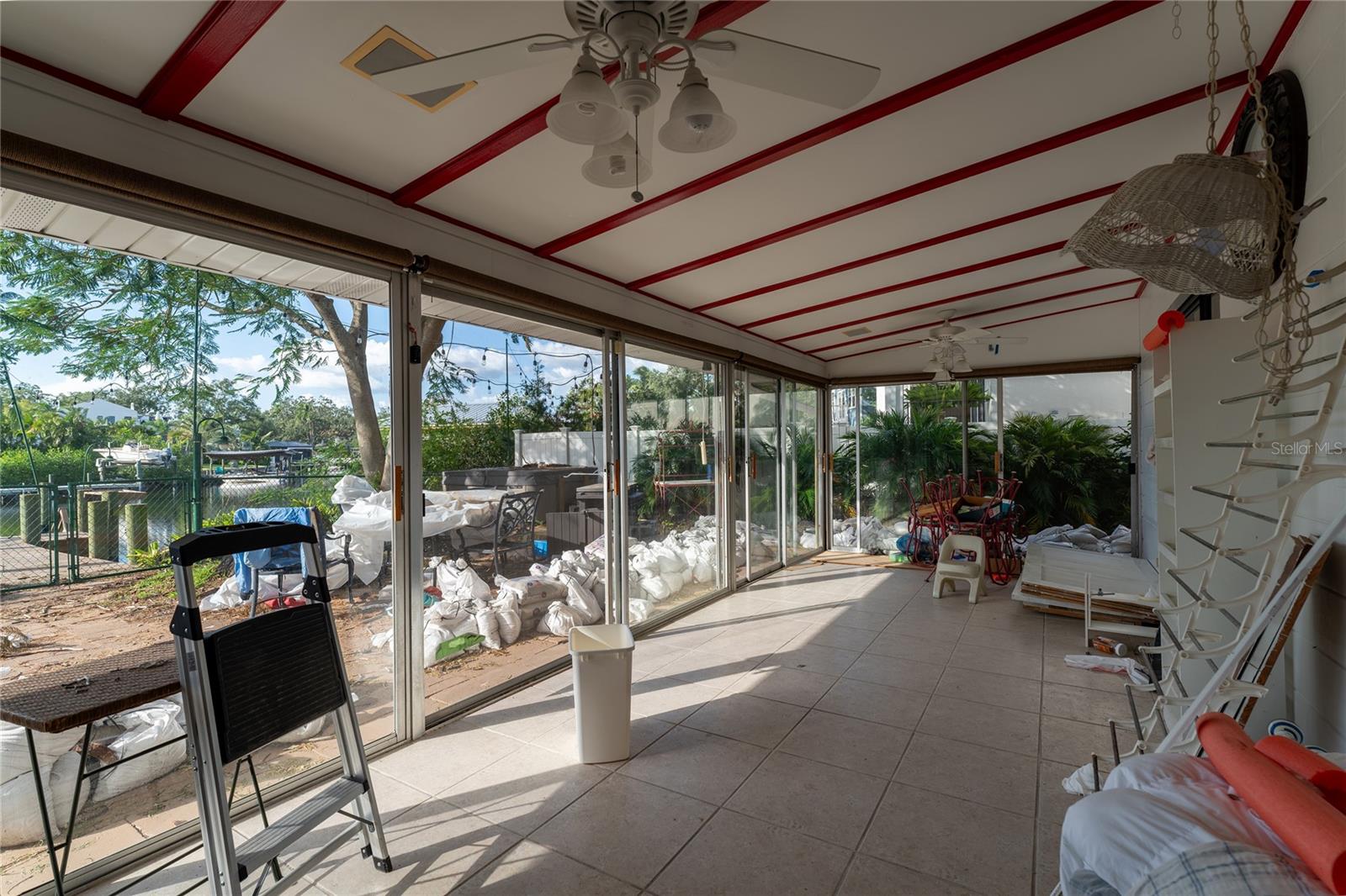 DAVIS ISLANDS PB10 PG52 TO 57 - Residential