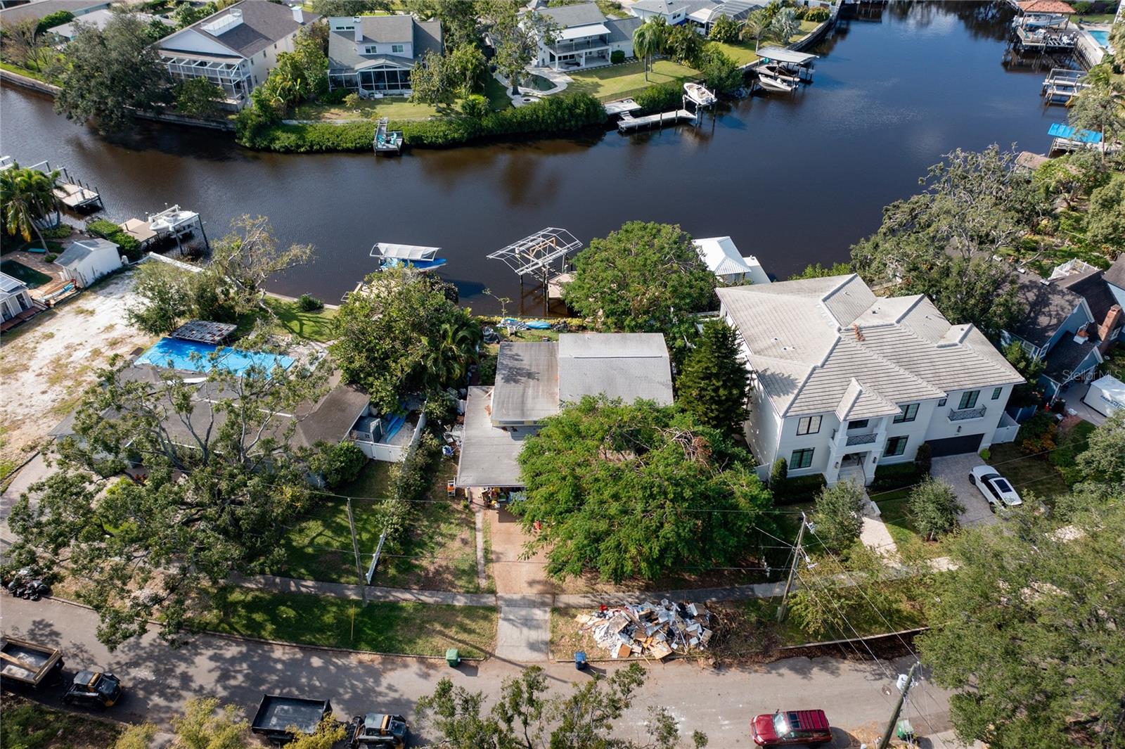 DAVIS ISLANDS PB10 PG52 TO 57 - Residential