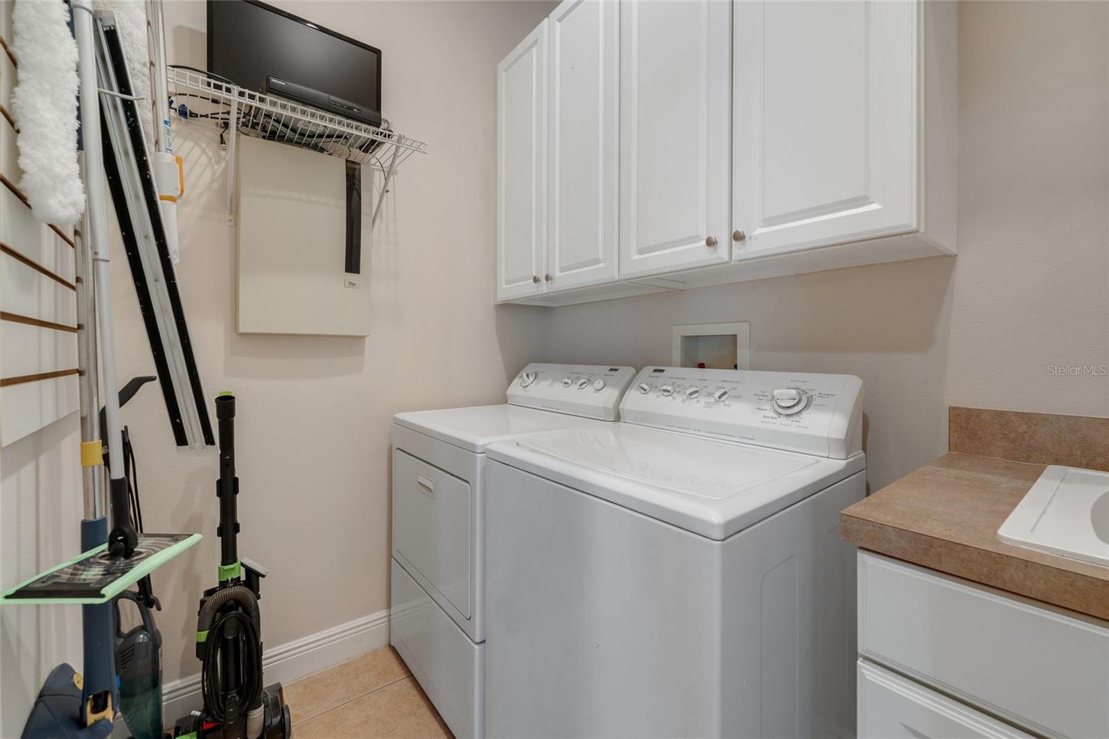 BALDWIN PARK UT 01 50 121 - Residential