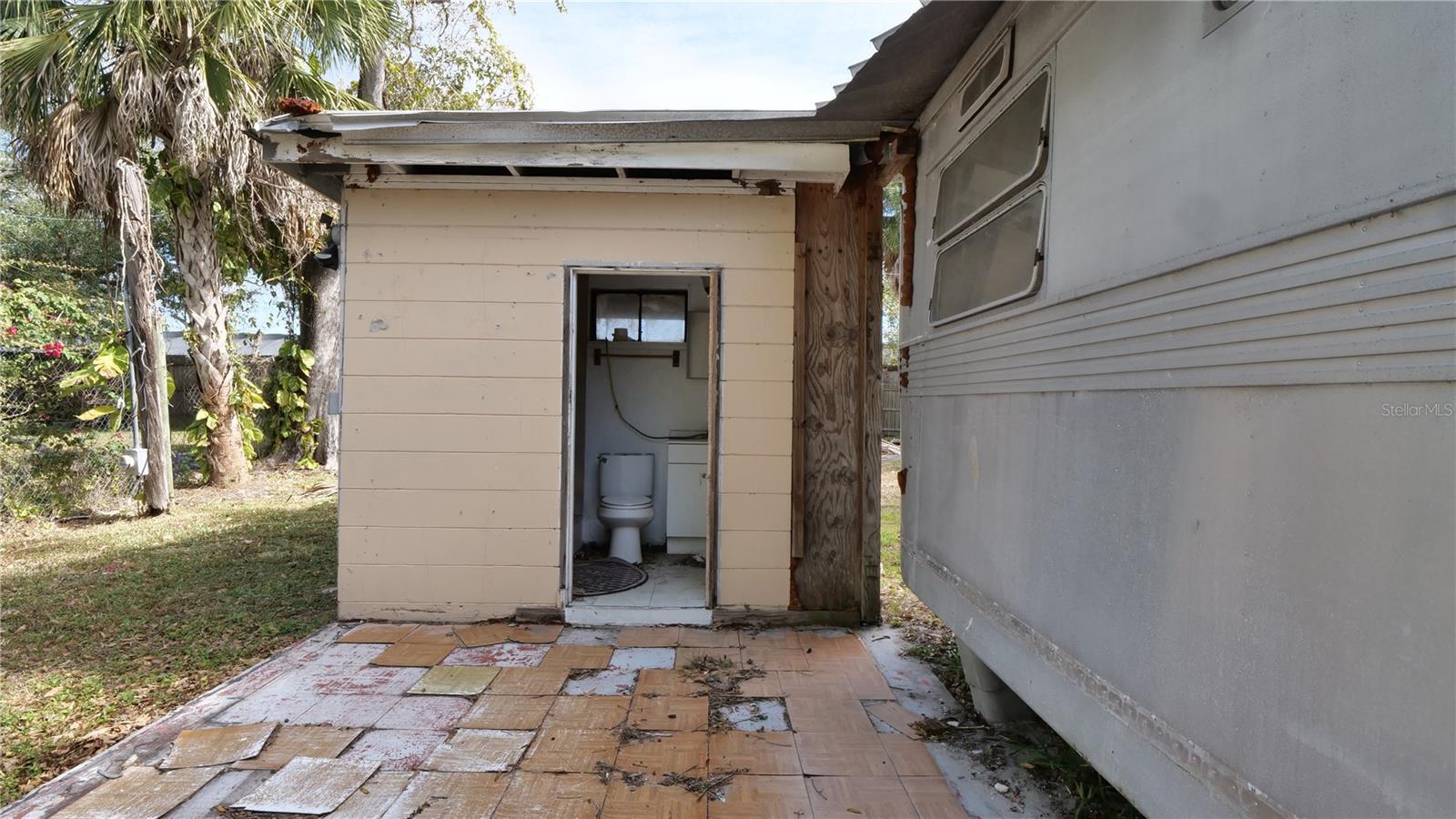 HOLLYWOOD GARDENS - Residential