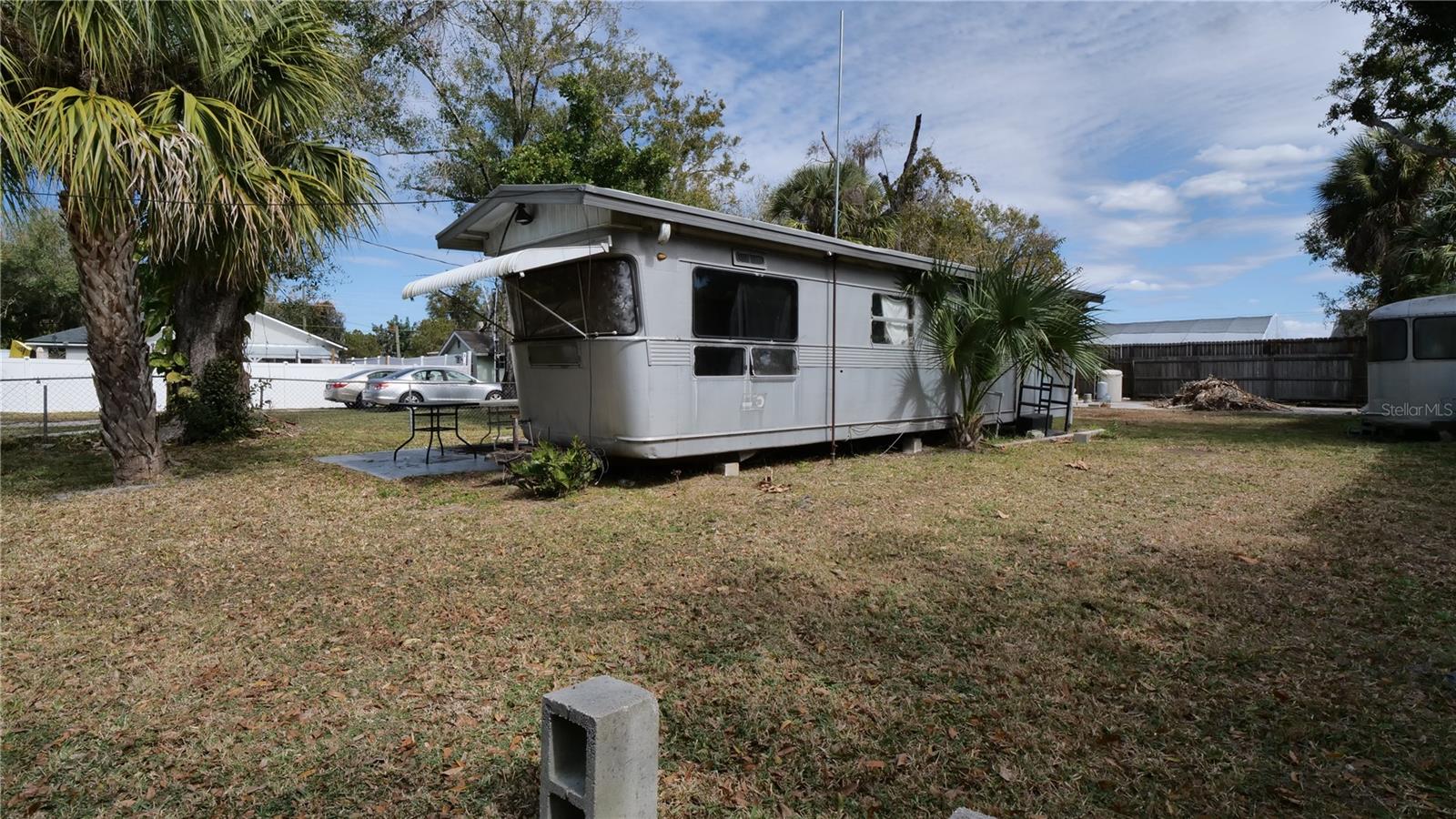 HOLLYWOOD GARDENS - Residential