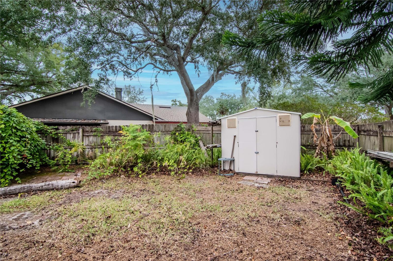 HILLSIDE UNIT 04 - Residential