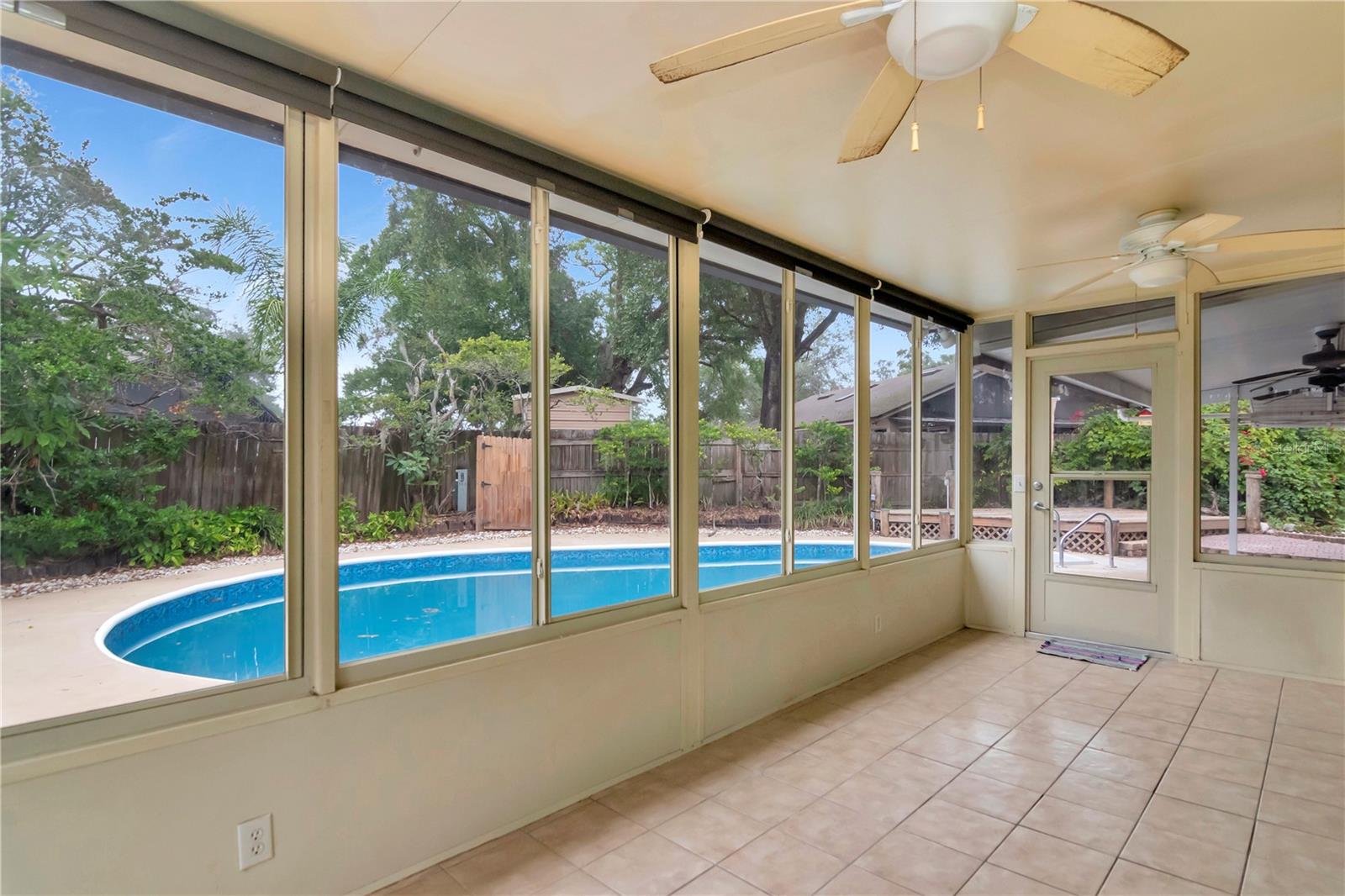 HILLSIDE UNIT 04 - Residential