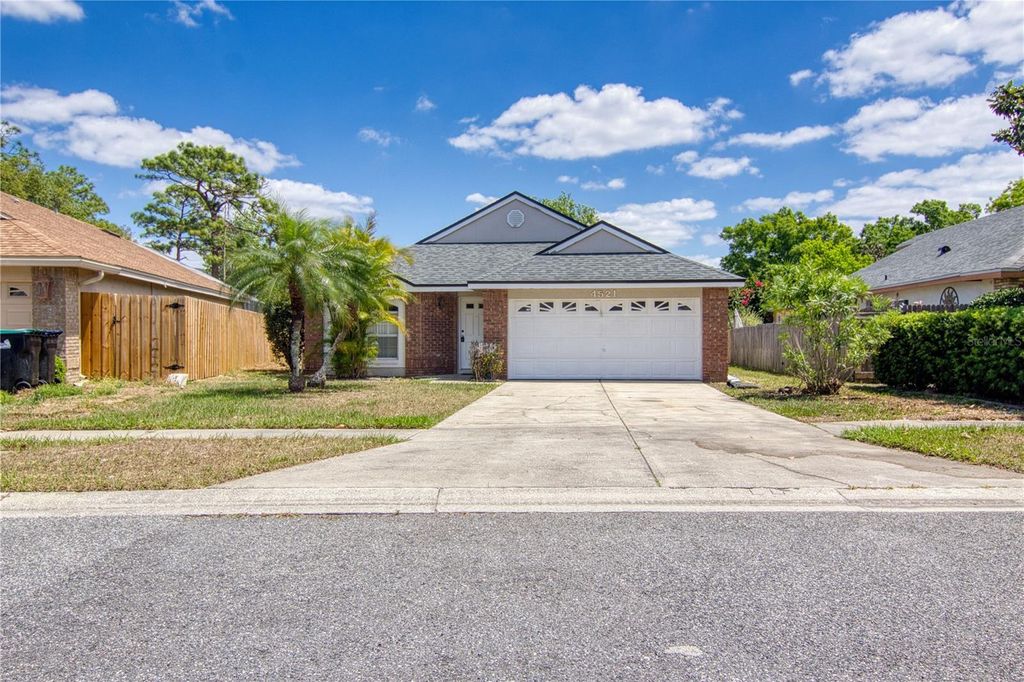Photo of 4521 Bridgeton Lane, Orlando, FL 32817 (MLS # O6368465)