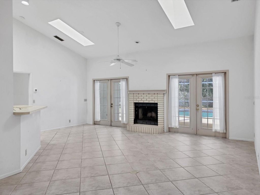 Photo of 4816 79th Avenue Plaza E, Sarasota, FL 34243 (MLS # A4673194)