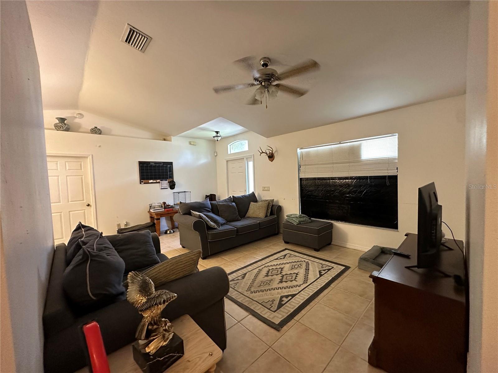 1609 LOG LANE