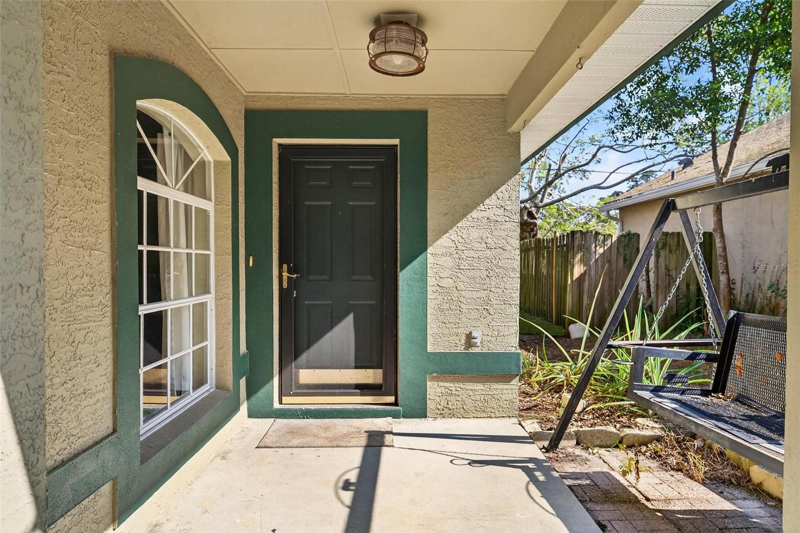 WHISPERING WINDS - Residential