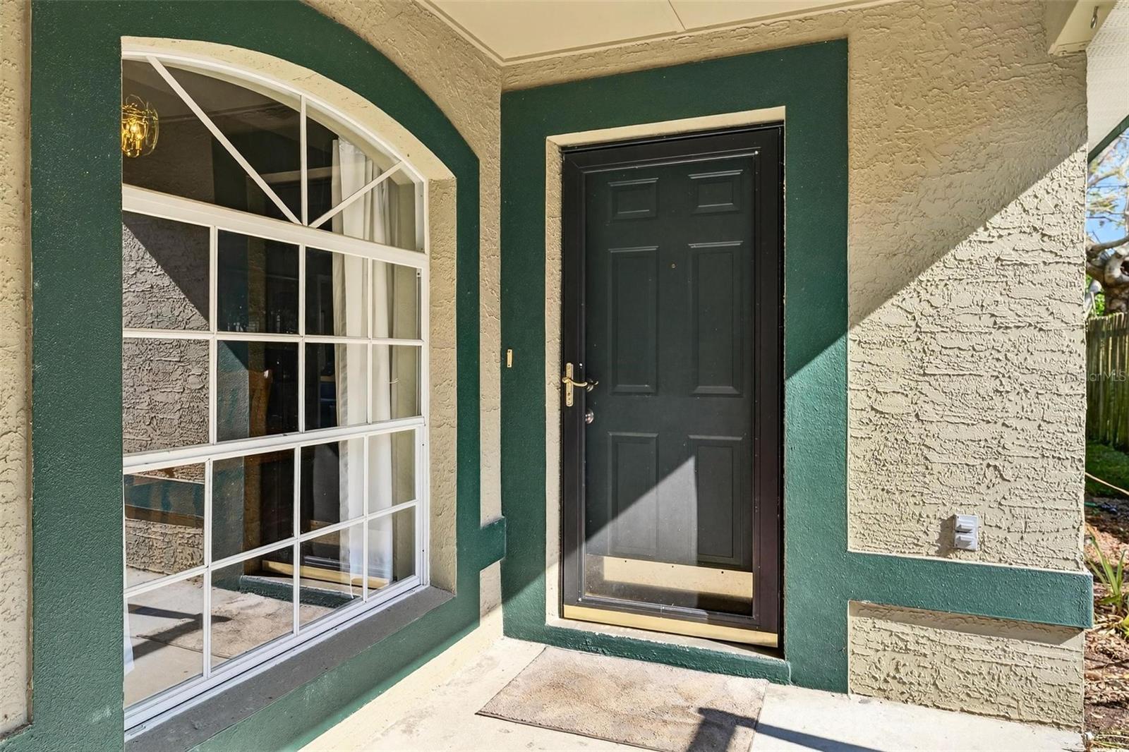 WHISPERING WINDS - Residential