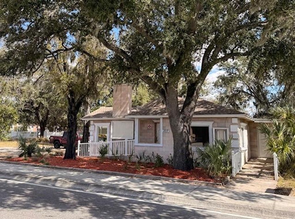 Photo of 207 N Church Avenue #207, Mulberry, FL 33860 (MLS # B4902204)