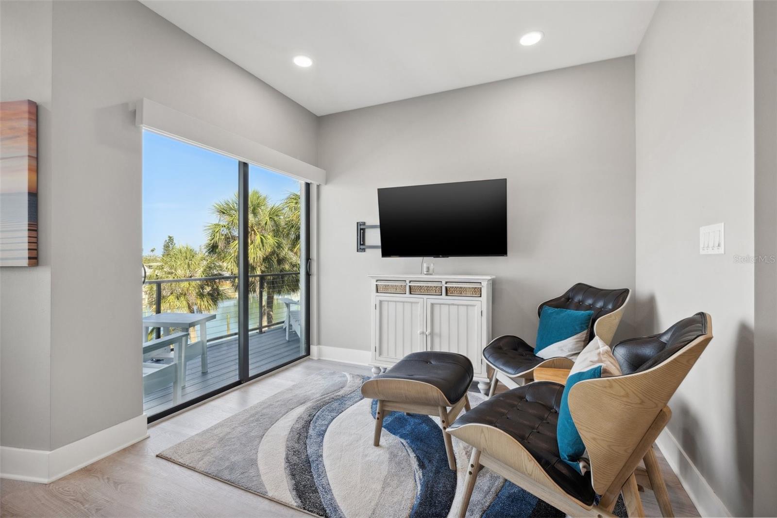 GRIFFITH CAPRI ISLE CONDO - Residential Lease