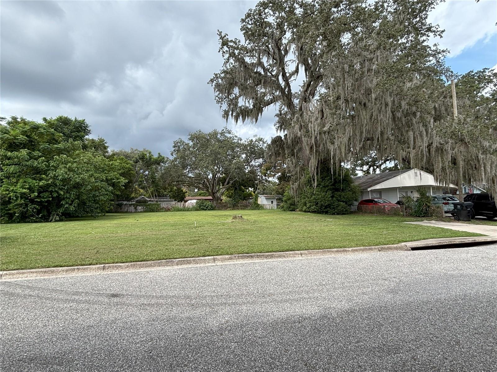 Short Sale. Short Sale. Subject to seller’s lender(s) approval of contract and terms. Property is being sold As-Is, with no warranties from the seller. Buyer is responsible for all due diligence, including verification of zoning, buildability, utilities, environmental restrictions, HOA, taxes, and fees. Please allow extended time for third-party approval.
This vacant lot is located in the desirable Conway area of Orlando (32812), just minutes from Downtown Orlando, the Orlando International Airport, major highways, and the Lake Conway Chain of Lakes. The neighborhood offers an established setting with easy access to schools, shopping, and dining. This property is an excellent opportunity for builders, investors, or buyers looking to design and build a custom home in a well-connected, growing community.
Whether you’re planning a new construction project, an investment build, or a long-term hold, this lot is priced to reflect the unique short sale opportunity in today’s market.