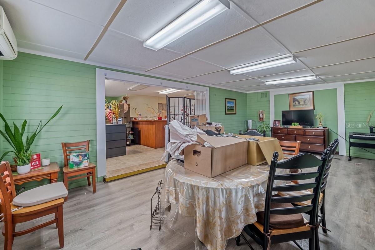 LAKE HAVEN - Commercial Sale