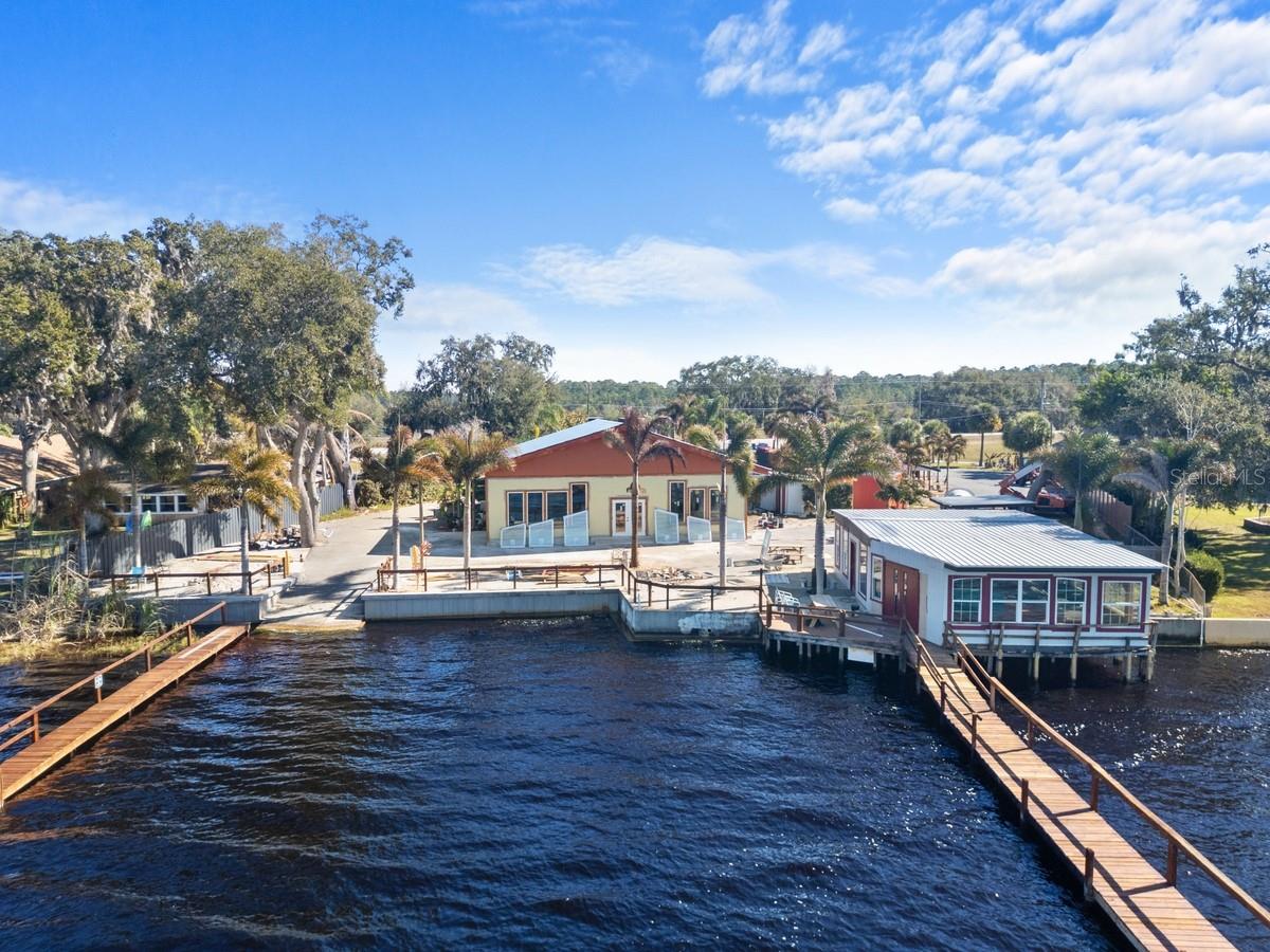 LAKE HAVEN - Commercial Sale